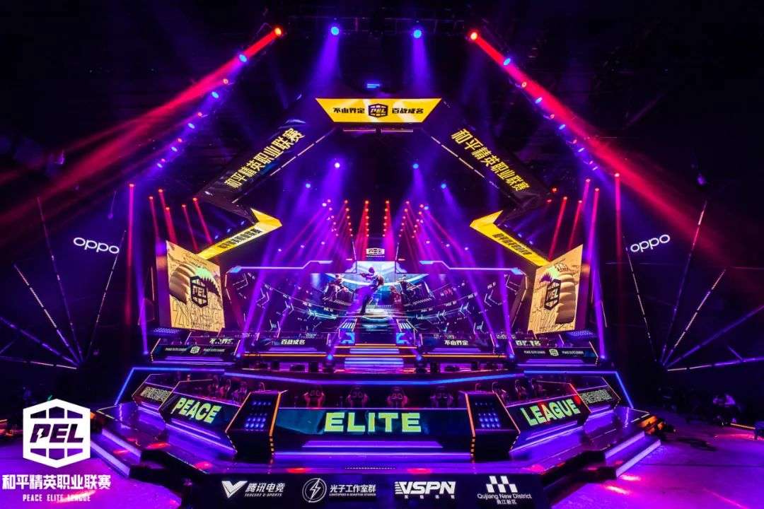 浓墨重彩的 浓墨重彩的