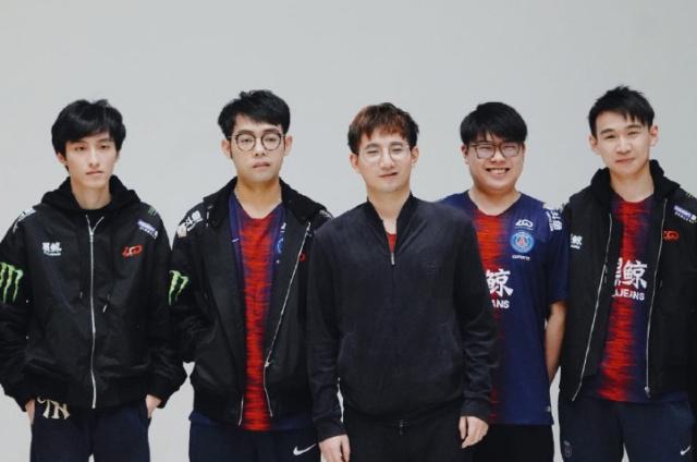 职业联赛中 职业联赛中